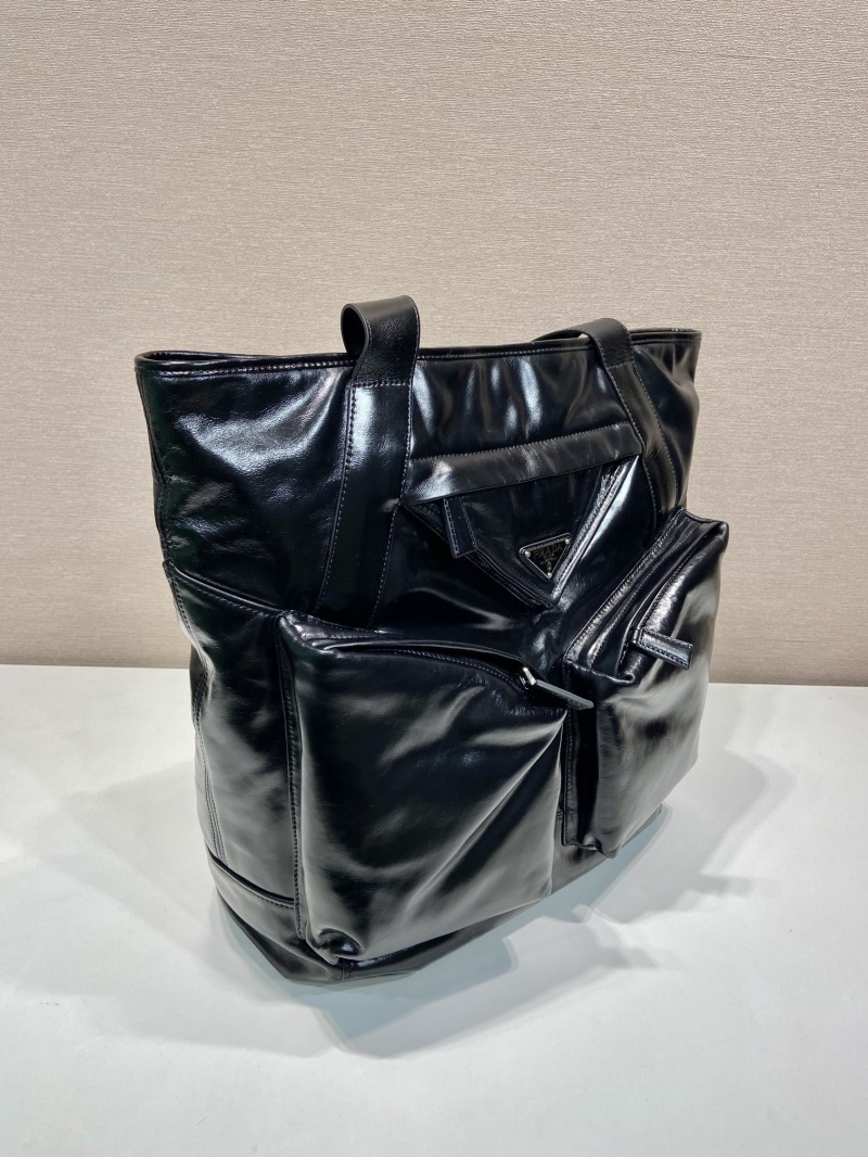 Pra*a tote bags